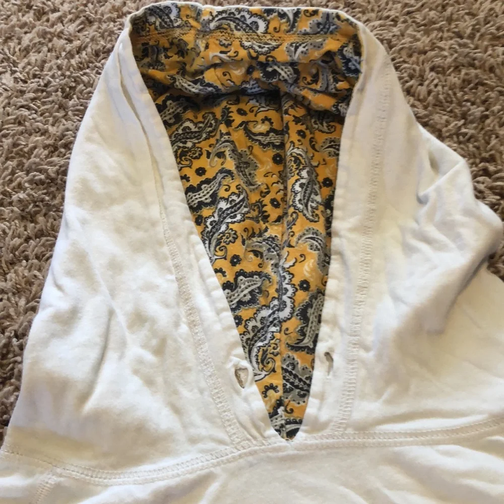 White Iowa pullover - Picture 3 of 4